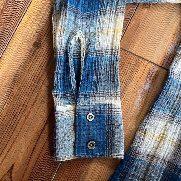 Mudd Blue Plaid Button Down Western Style Top w/Ivory Lace Shoulders Women Sz M - Picture 6 of 10